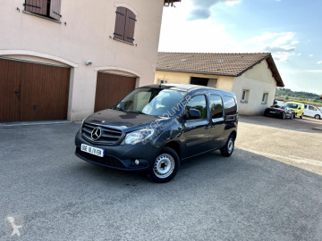 Furgoneta Mercedes