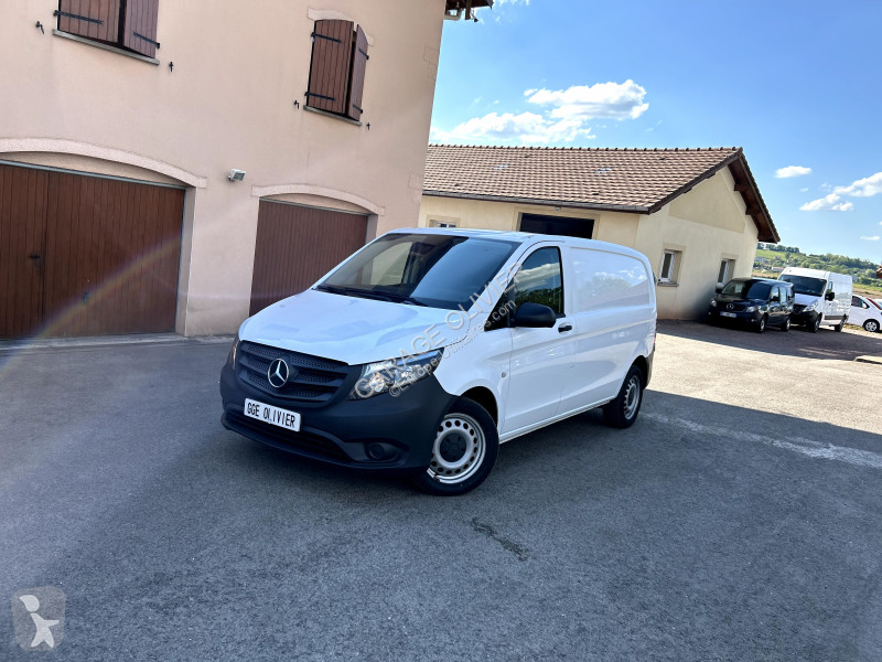 Véhicule utilitaire Mercedes Vito Compact 3200...
