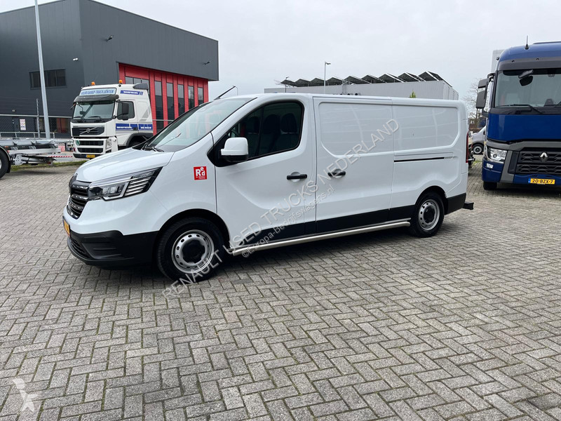 Furgoneta Renault E-Tech Red L2 H1,...