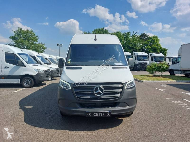 Véhicule utilitaire Mercedes