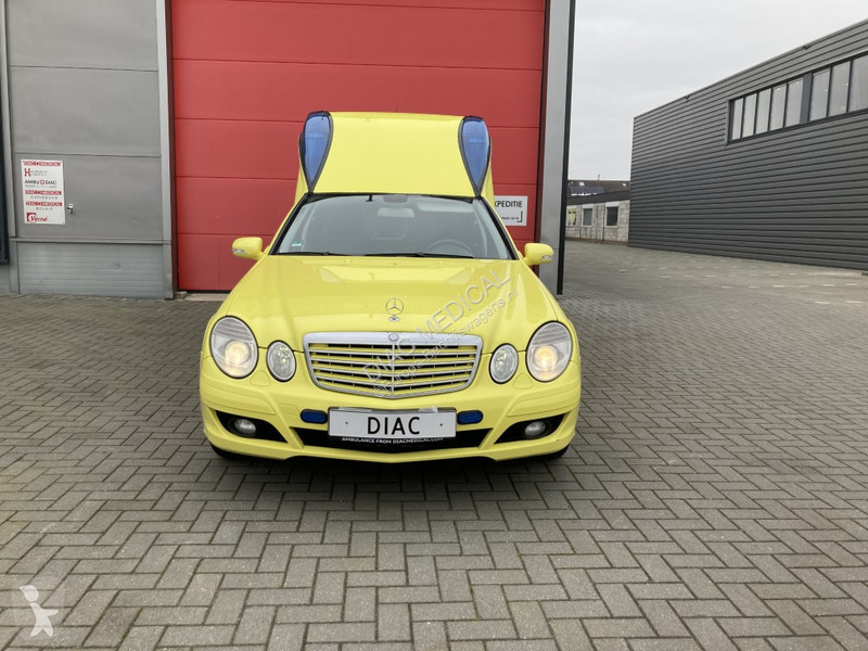 Véhicule utilitaire Mercedes L2H2 Ambulance Cdi