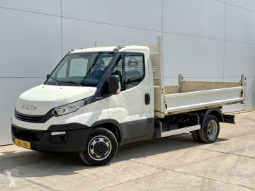 Utilitaire benne Iveco