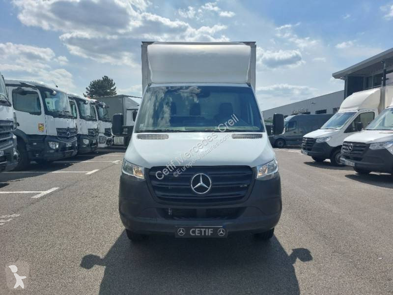 Véhicule utilitaire Mercedes