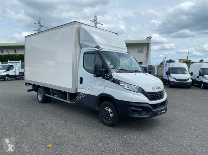 Véhicule utilitaire Iveco 35C16H3.0 empattement...