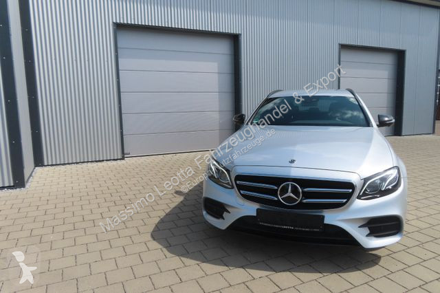 Véhicule utilitaire Mercedes E 400 E -lasse...