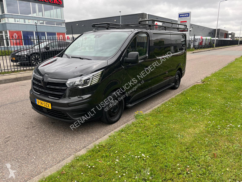 Autoutilitară Renault Black Edition 2.0dci L2...