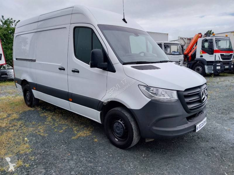 Véhicule utilitaire Mercedes
