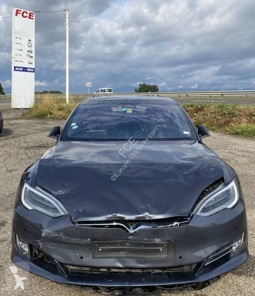 Véhicule utilitaire Tesla