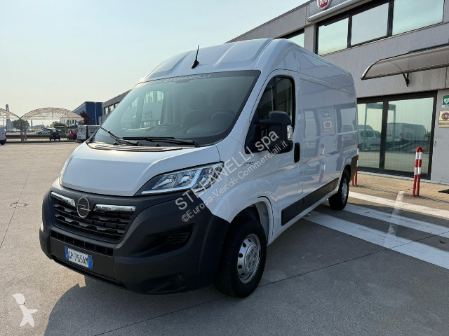 Autoutilitară Opel MOVANO 35 L2H2 140