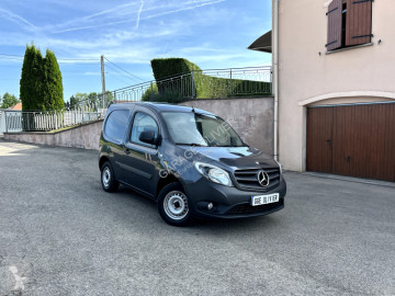 Furgoneta Mercedes