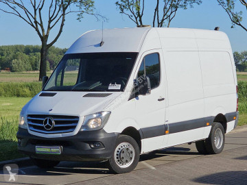 Fourgon utilitaire Mercedes