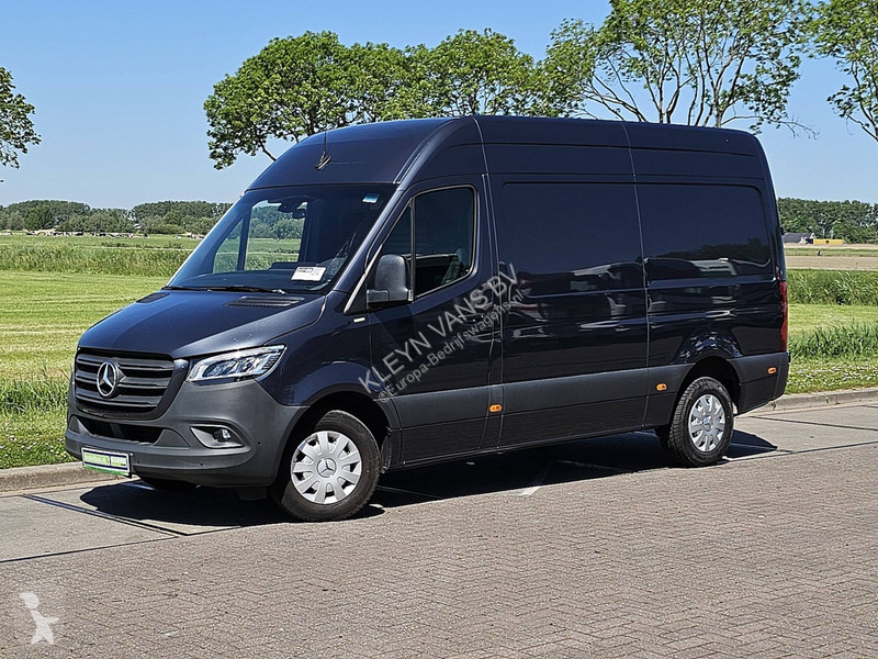 Véhicule utilitaire Mercedes 317 L2H2 LED Navi !