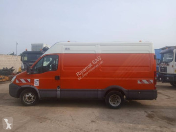 Fourgon long Iveco