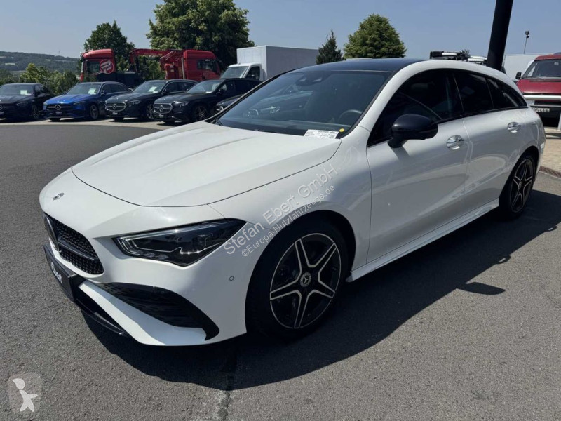Véhicule utilitaire Mercedes CLA d Shooting...