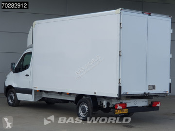 Fourgon utilitaire Mercedes