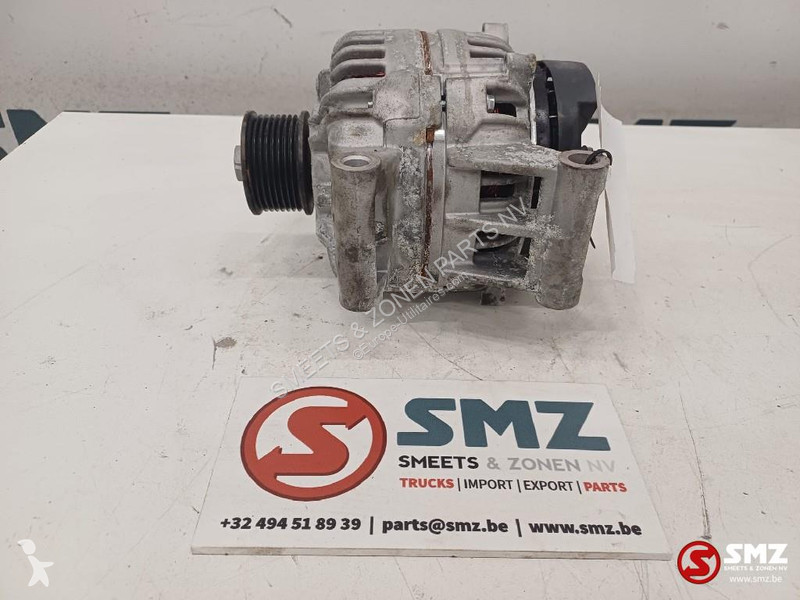 Véhicule utilitaire Caterpillar Alternator...