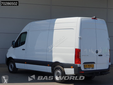 Fourgon utilitaire Mercedes
