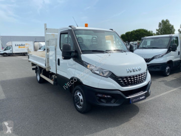 Utilitaire benne Iveco