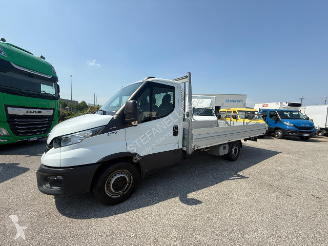 Autoutilitară Iveco Daily 35S16H 3.0 3750 cassone