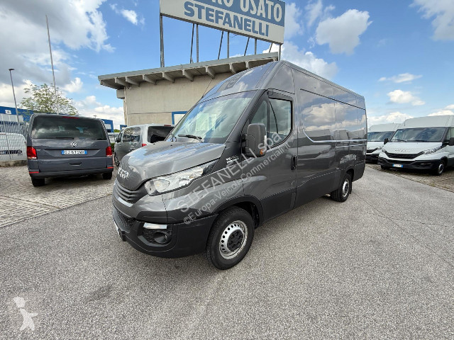 Furgoneta Iveco DAILY 35S18 V