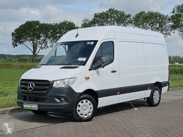 Caja cerrada Mercedes