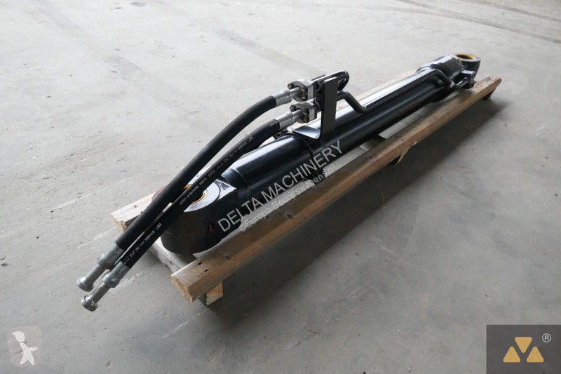 Véhicule utilitaire Caterpillar 225-4523