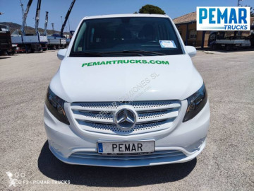 باص صغير Mercedes