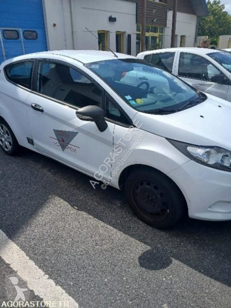 Autoutilitară Ford FIESTA