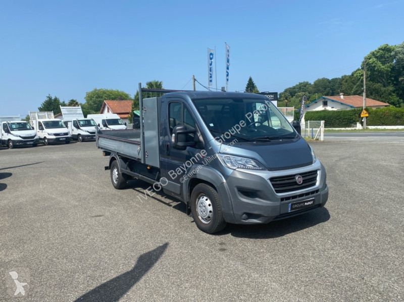 Véhicule utilitaire Fiat 3.5 L 2.3 Multijet...
