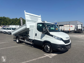 Con volquete Iveco
