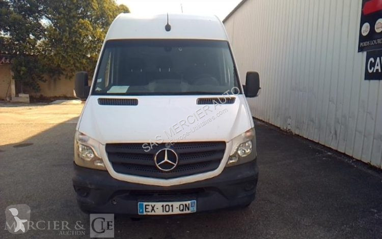 Véhicule utilitaire Mercedes