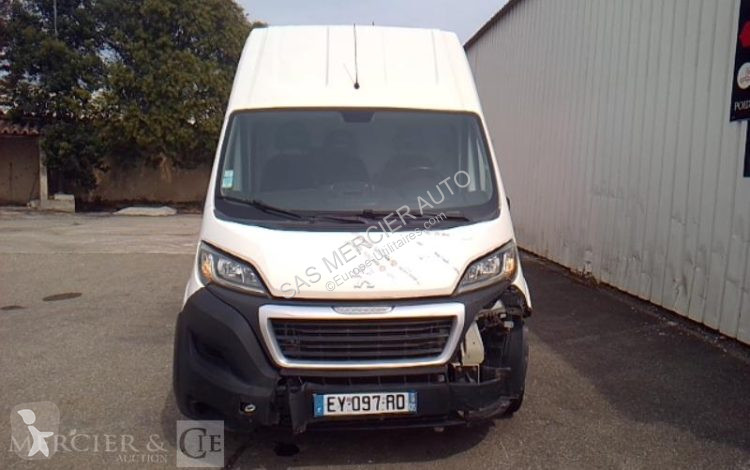 Véhicule utilitaire Peugeot