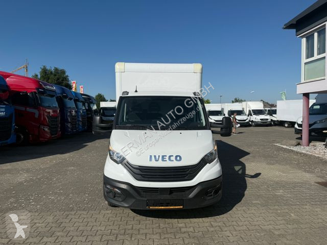 Véhicule utilitaire Iveco 35C16 Koffer...