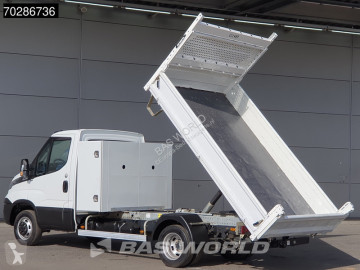 Con volquete Iveco
