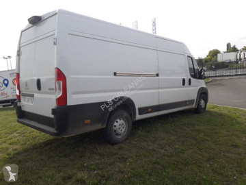 Fourgon long Peugeot
