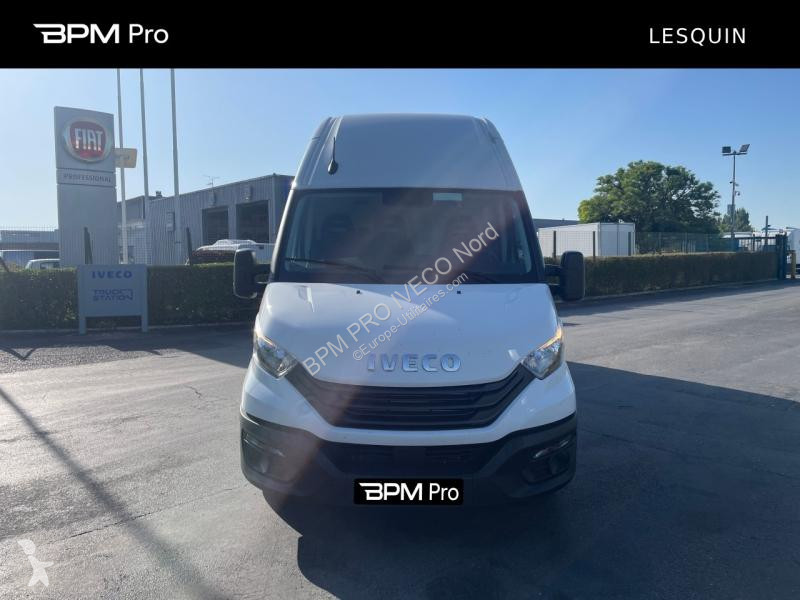 Véhicule utilitaire Iveco 35S Fg 35S18HA8 V12...