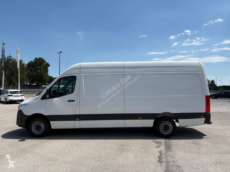 Autoutilitară Mercedes Furgone Traz. Post