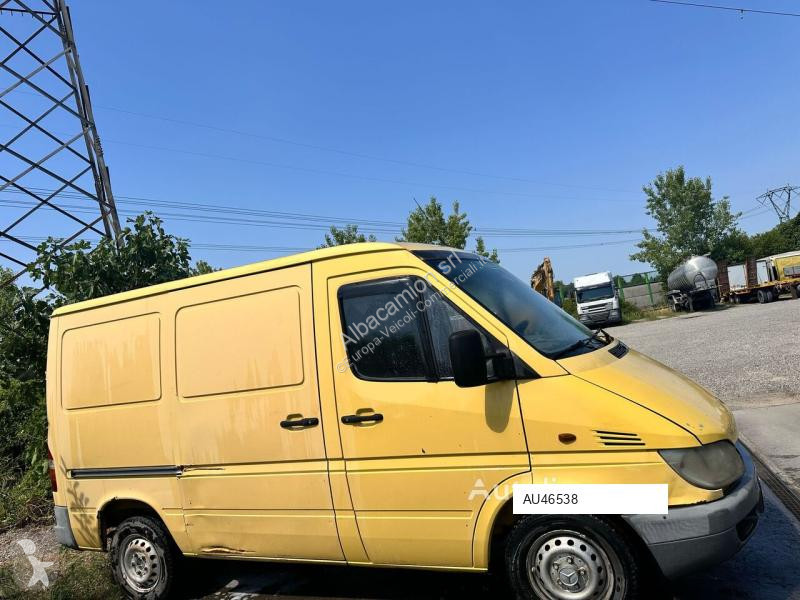 Furgoneta Mercedes 211