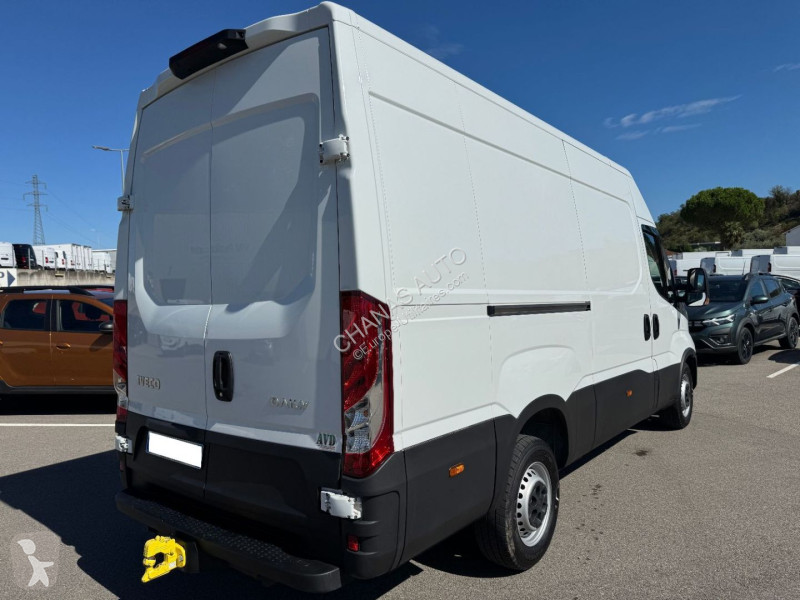 Veicolo commerciale Iveco DAILY 35S16 L3