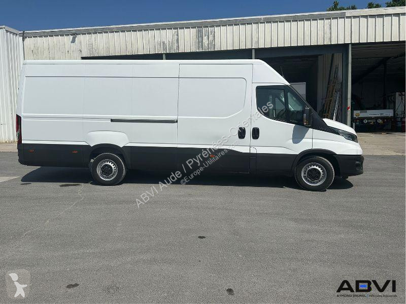 Véhicule utilitaire Iveco 35S16V16 DAILY...