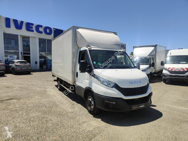 Véhicule utilitaire Iveco 35C16H3.0 Empattement...