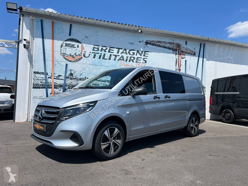 Véhicule utilitaire Mercedes VITO 4X4 119 CDI...