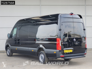 Fourgon utilitaire Mercedes