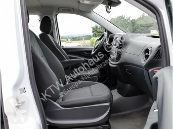 Véhicule utilitaire Mercedes 114...