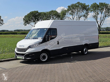 Caja cerrada Iveco