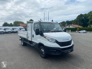 Utilitaire benne Iveco