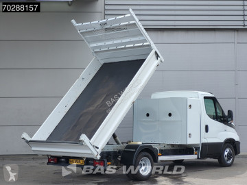 Con volquete Iveco
