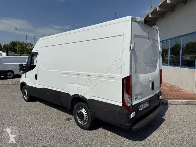 Furgoneta Iveco DAILY 35S14 V