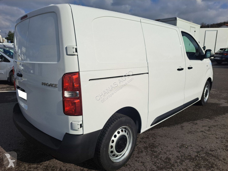 Véhicule utilitaire Toyota MEDIUM 2.0L 145 D-4D