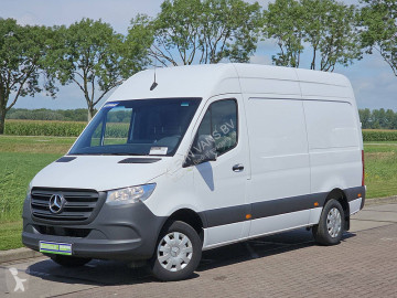 Caja cerrada Mercedes